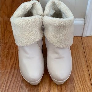 Light pink ankle boots